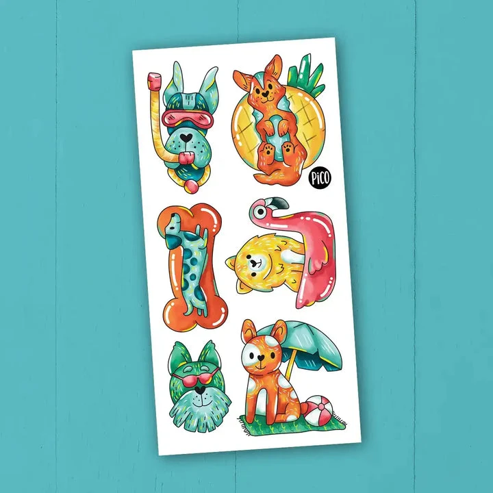 Tatouages - Les chiens à la plage - Saldi Straordinari – Offerte Plage Speciali Disponibili Adesso