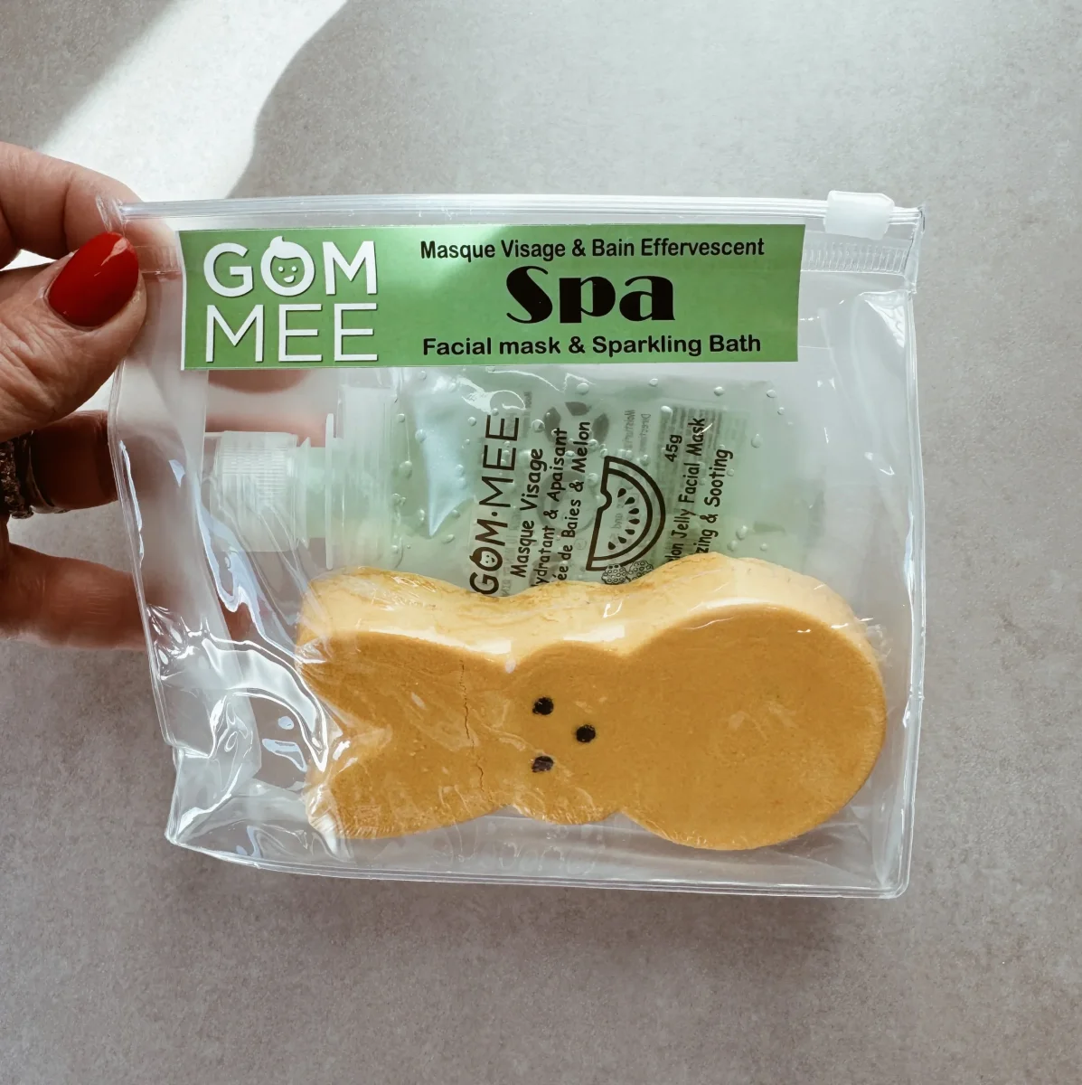 Gom-Mee - Duo Masque pour Visage et Bombe de Bain Lapin||Gom-Mee - Facial Mask and Sparkling Bath - Boutique Bébé en Ligne : Soins, Jouets et Articles Maison Canal Toys - So Bomb - Salon de Spa pour les Mains 3 en 1 - BBD 050