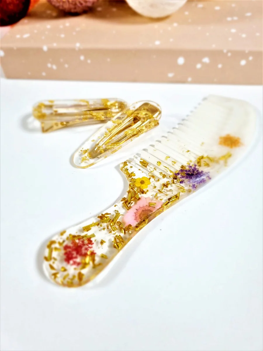 Peigne en résine – artisan français - Édition Limitée – L’Art de la Table Française en Promotion ! - {'count': 1, 'name': 'tension'}