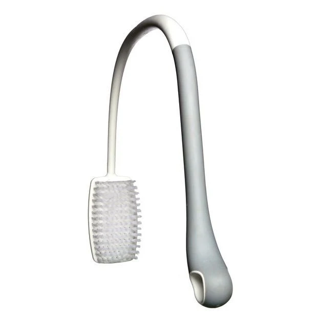 Brosse de bain avec long manche incurvé - Organisation de la maison avec des solutions de rangement Top 36 idées : comment organiser une salle de bain – Bugyup