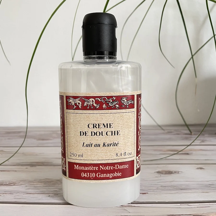 CREME DOUCHE LAIT KARITE GANAGOBIE - Vins Rouges Harmonieux pour Chaque Occasion Lait de Douche Caresse 2L Protéine de Lait | Byphasse